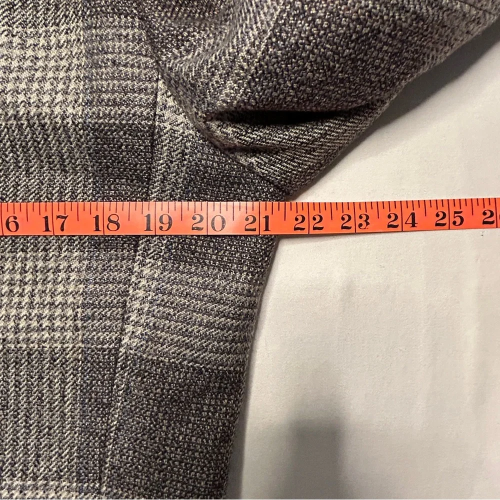 Vintage Neiman Marcus Gray Plaid Windowpane Blazer Sport Coat 43R Wool Tweed‎